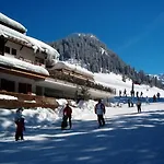 Hotel T3 Alpenhotel Garfrescha 3*